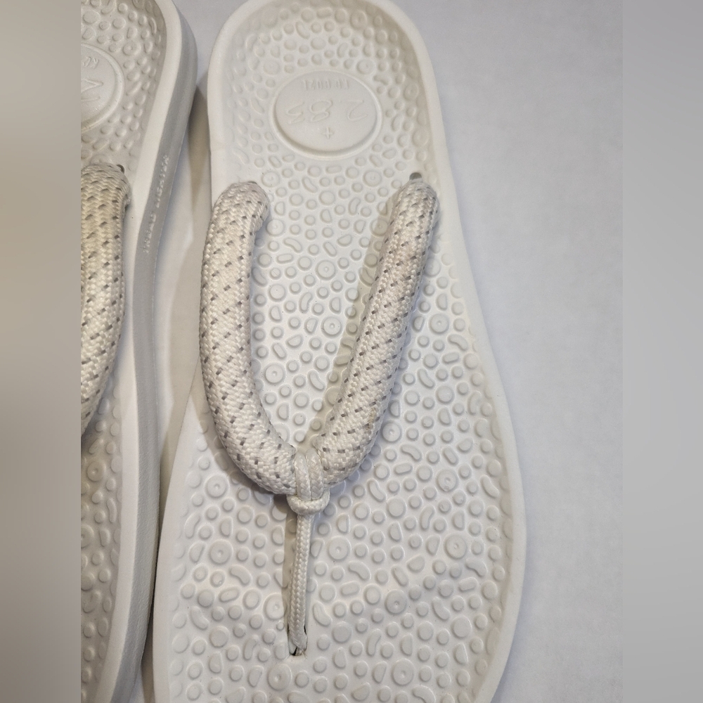 ALLBIRDS Sandals White Blizzard Sugar Zeffers Flip Flops Women's Size US 9.5 EUC - Picture 8 of 13